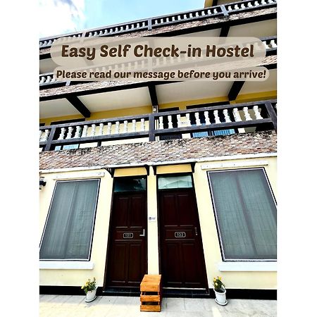 October Hostel Chiangmai チエンマイ エクステリア 写真